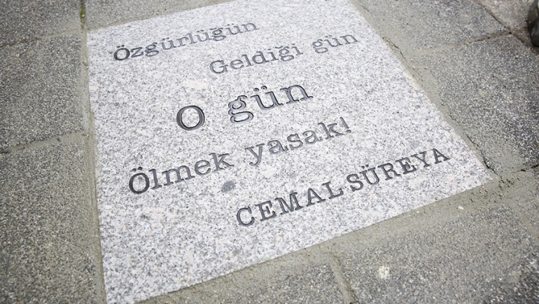Kadıköy’ün şairlerine saygı duruşu
